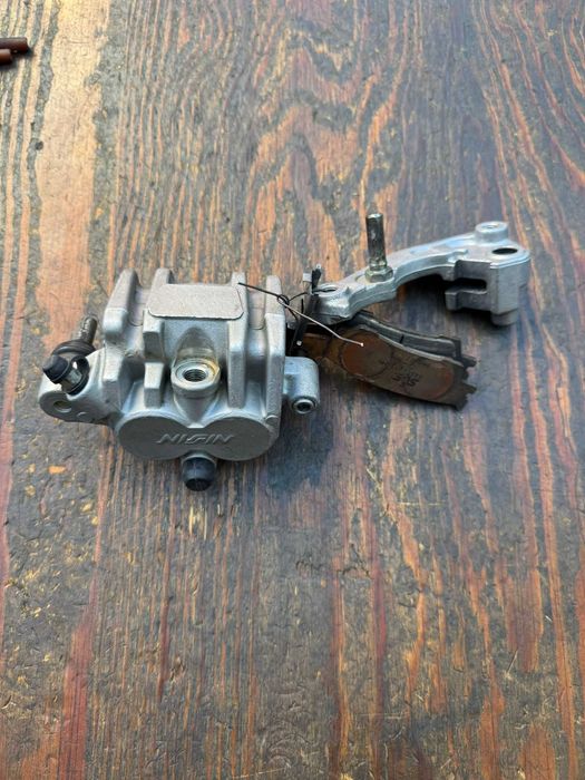 nissin zacisk jarzmo hamulca przod yamaha wrf yz yzf 125 / 250 / 450