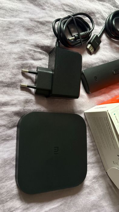 Приставка Smart TV Mi Box S