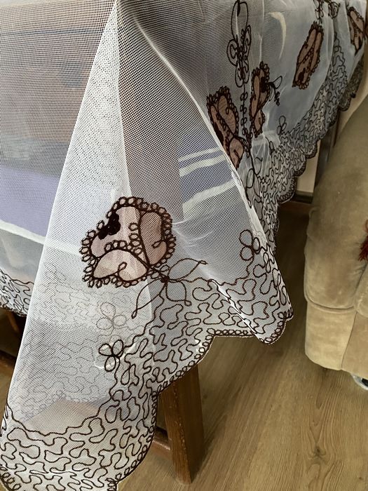 Скатертина на стіл