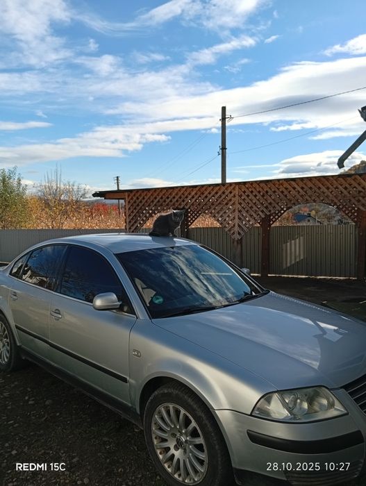 Пасат в дуже хорошому стані не крашений.1.6 бензин