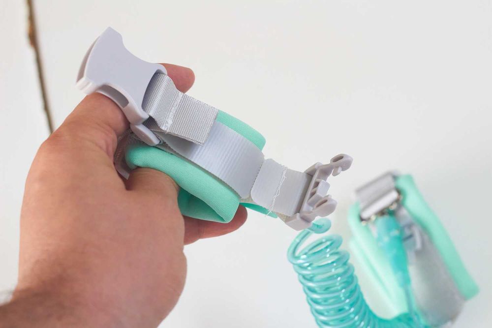 Pulseira de seguranca infantil