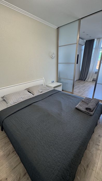 Сдам посуточно красивую квартиру на Каманина , ЖК 44 Жемчужина