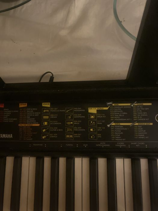 Teclado yamaha modelo psr-f52