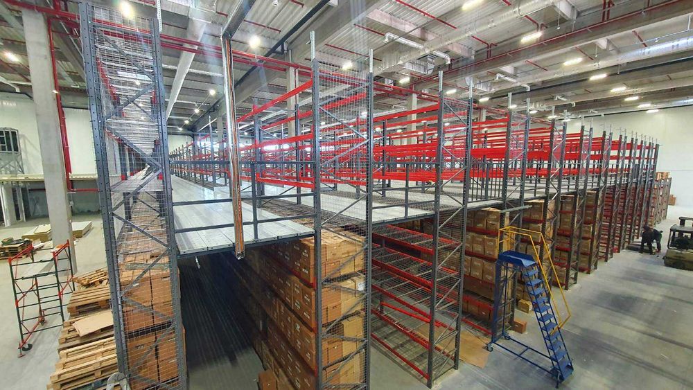 Продаж стелажного обладнання (стелажі бу) стелажі для складу / ворота