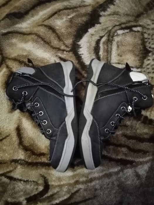 Продам ботинки для мальчика