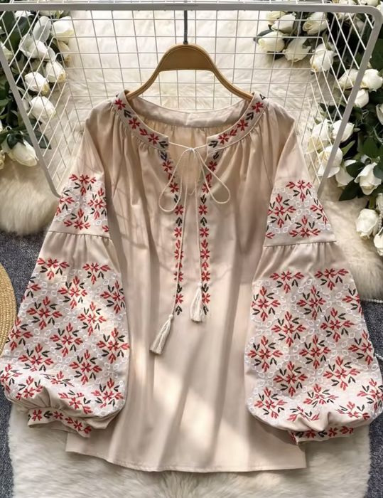 Нова Вишита сорочка молочного кольору