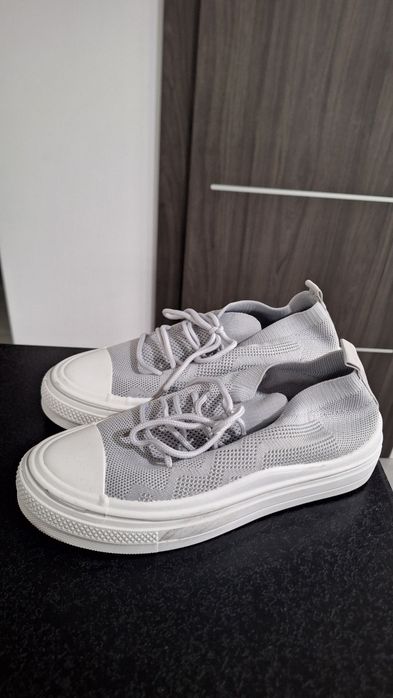 Trampki / buty z materiału
