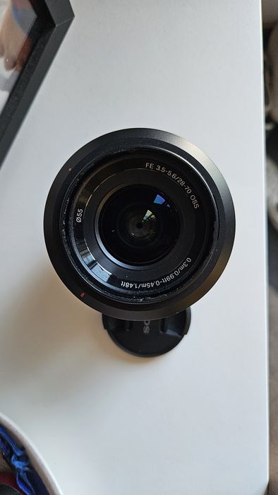 Lente Sony 24-70mm f/3.5-5.6 OSS