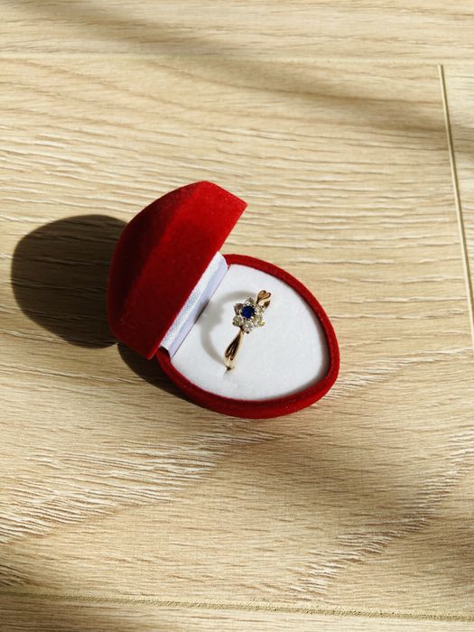 Uroczy solidny pierscionek 585 (14k)