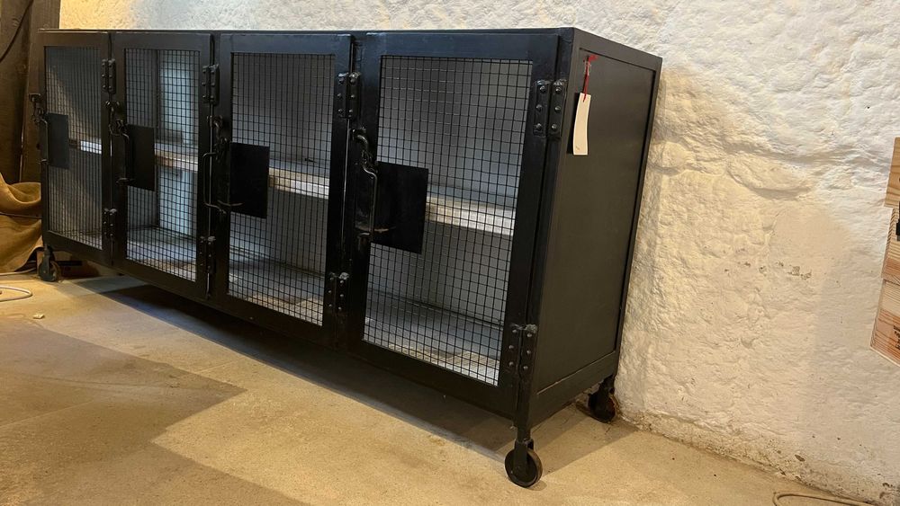 Móvel Industrial com rodas