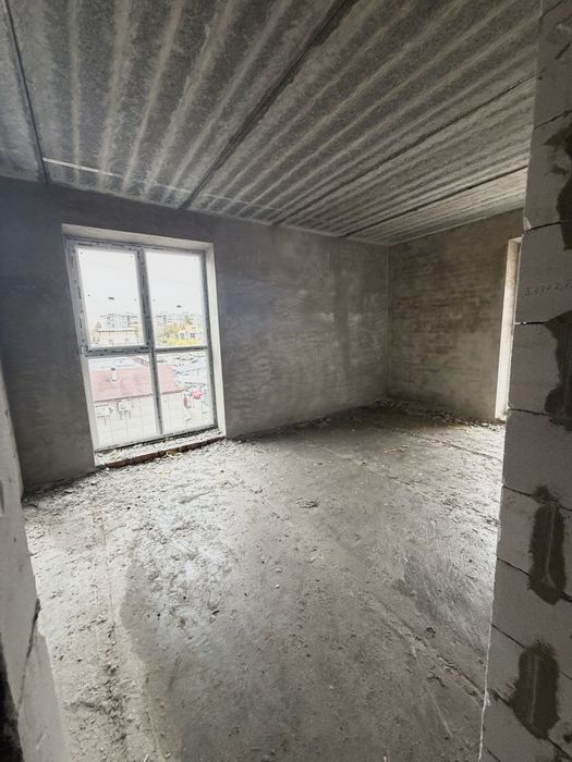 2 кімнатна квартира | 65 м.кв | після будівельників | переуступка