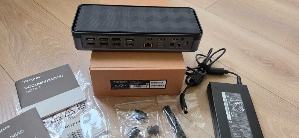 Stacja Dokująca TARGUS DOCK570EUZ-82_ USB-C Universal Quad 4K_100W