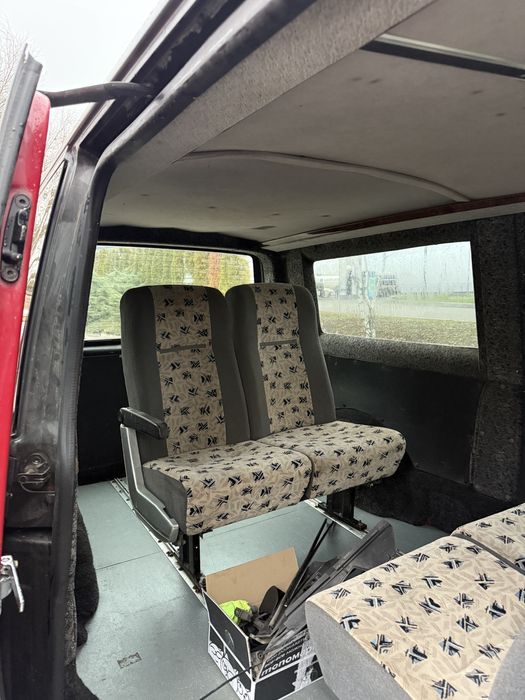 Volkswagen Transporter T5 1.9 Maxxi Long 8+1 пассажир
