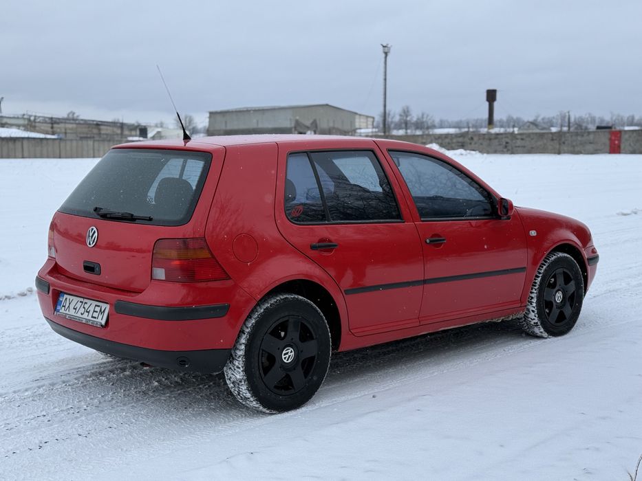 Продам Golf 4 1.6 8v