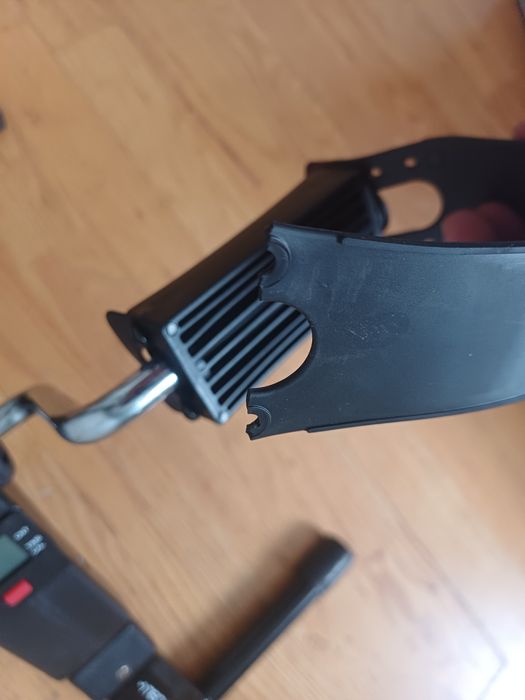 Mini rowerek rehabilitacyjny TechFit z licznikiem – rotor do ćwiczeń rąk i nóg