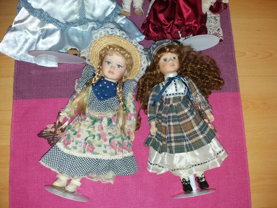 Boneca em porcelana antiga - como NOVA