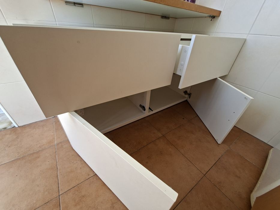 Ikea Besta - Móvel vários propósitos