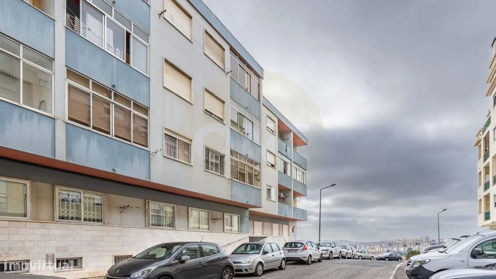 Apartamento T2 Renovado | Casal de São Brás, Amadora
