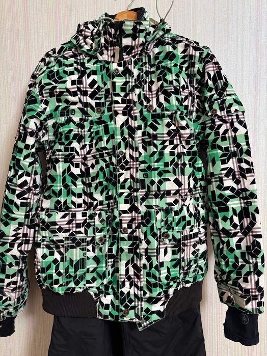 Мужской лыжный костюм (куртка и брюки) размер S-М как Новый, Идеальный