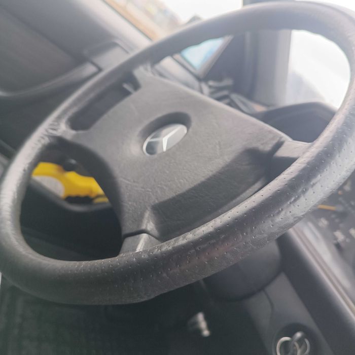 Mercedes W 124 kombi karawan karetka 2.5 D 93 k.m kamper w