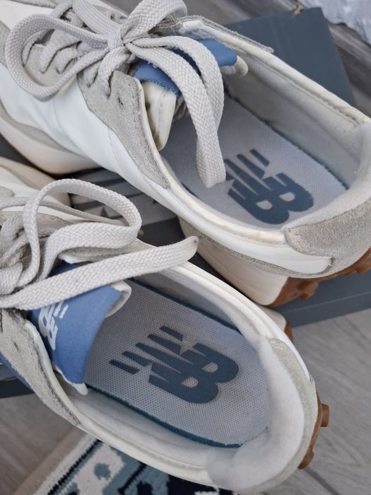 Женские кроссовки New Balance 327