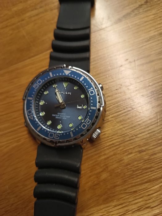 Zegarek FOXBOX - jak nowy Styl Seiko Tuna