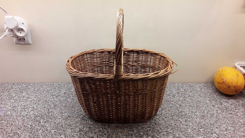 Koszyk wiklinowy z rączką