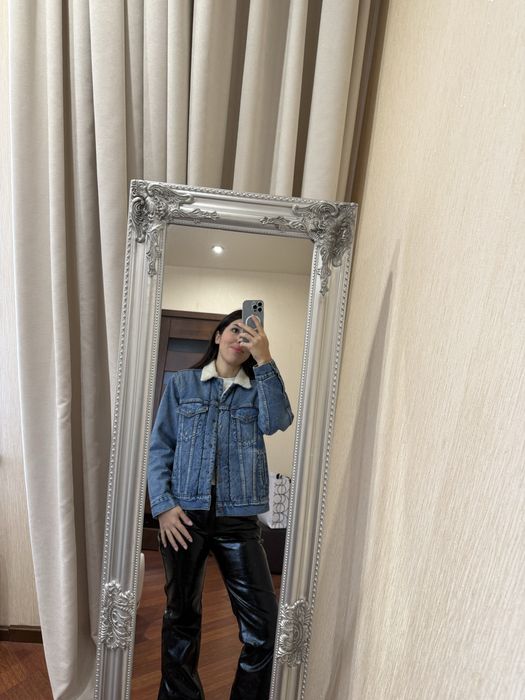 Куртка levi’s ( идеальное состояние)