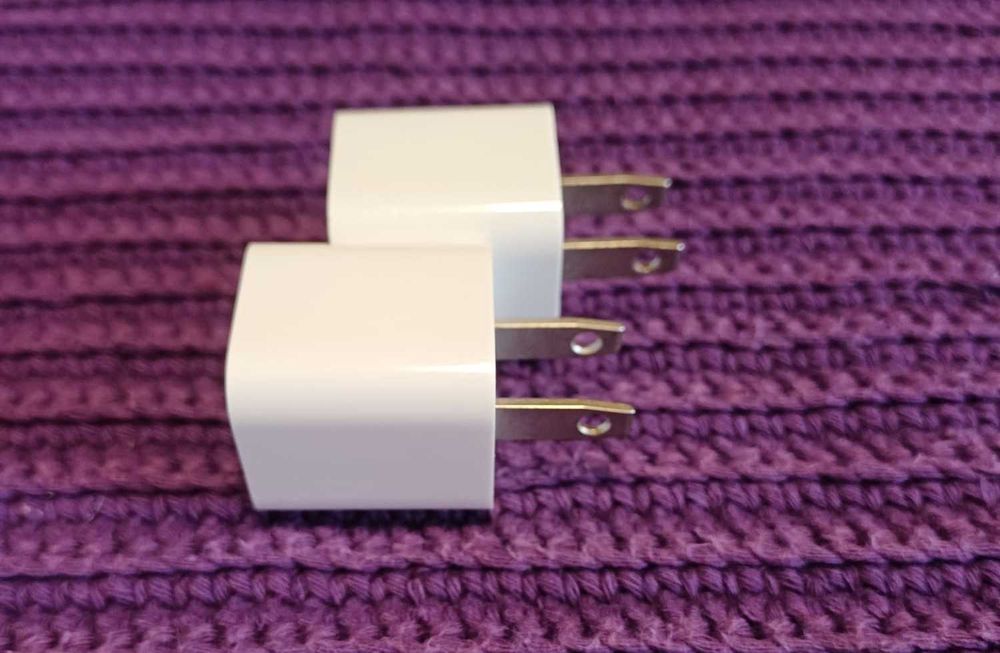 2 Adaptadores Apple Originais – US Power Adapter USB (A1385)