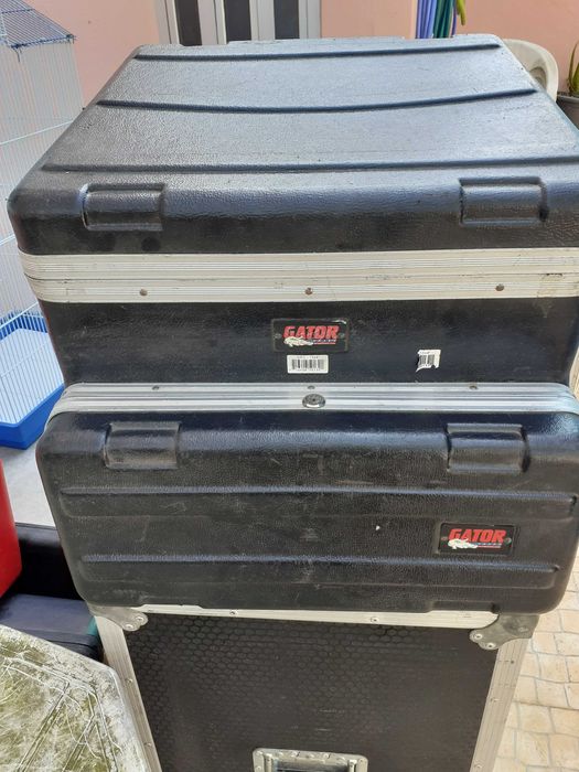 Rack for Table and Amplifier64750638962433123