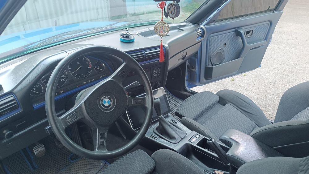 Продам БМВ е30 седан ПП