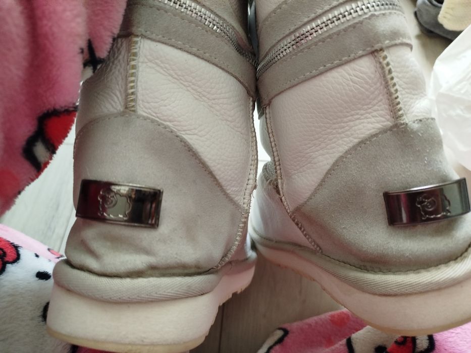 Угги, белые , б/у