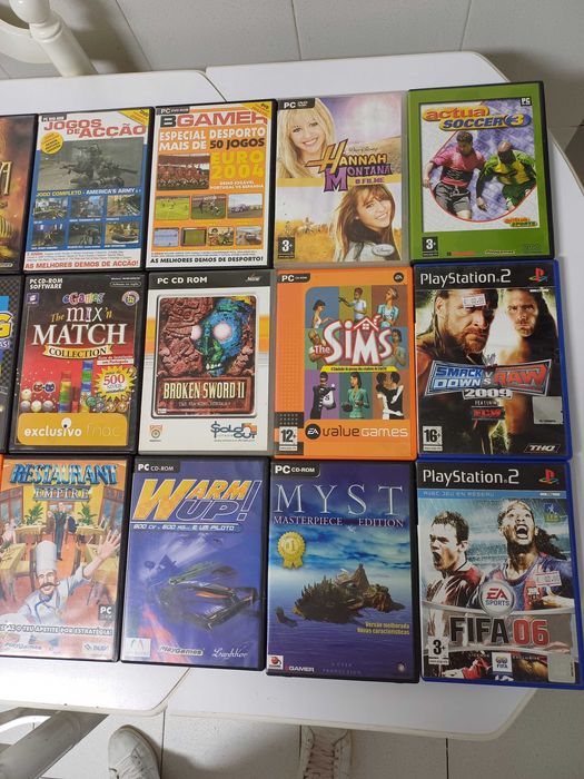 Jogos para PC e PlayStation 33 unidades