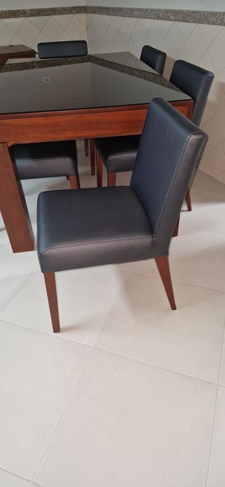 Mesa de Jantar + Cadeiras