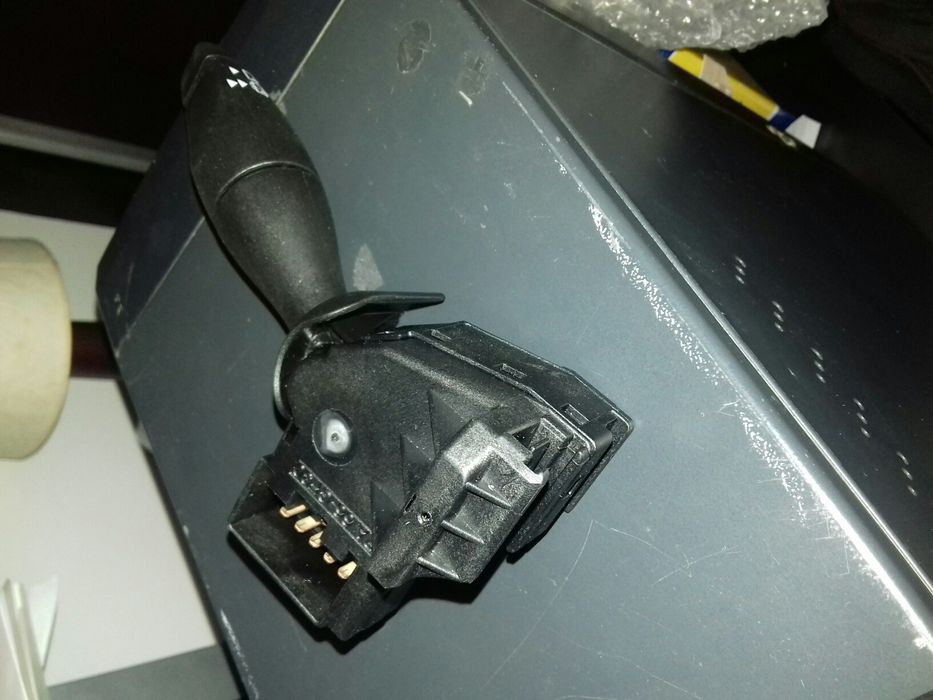 Comutador escovas Focus MK1 Novo