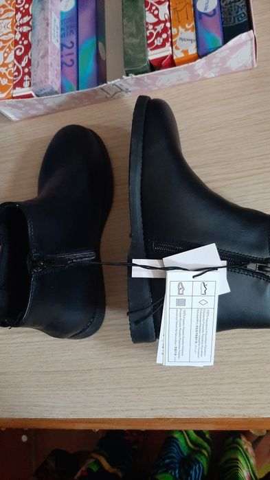 Botas novas ainda com etiqueta n32