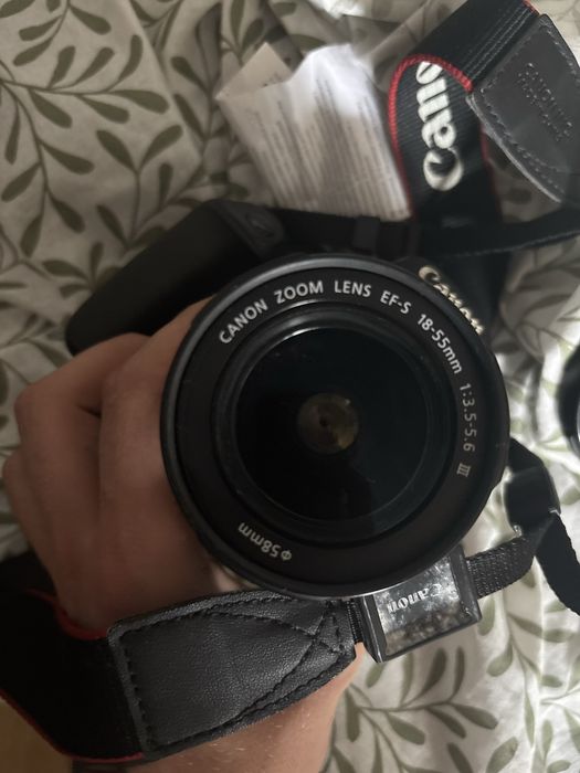 Camara fotografica canon 1200D