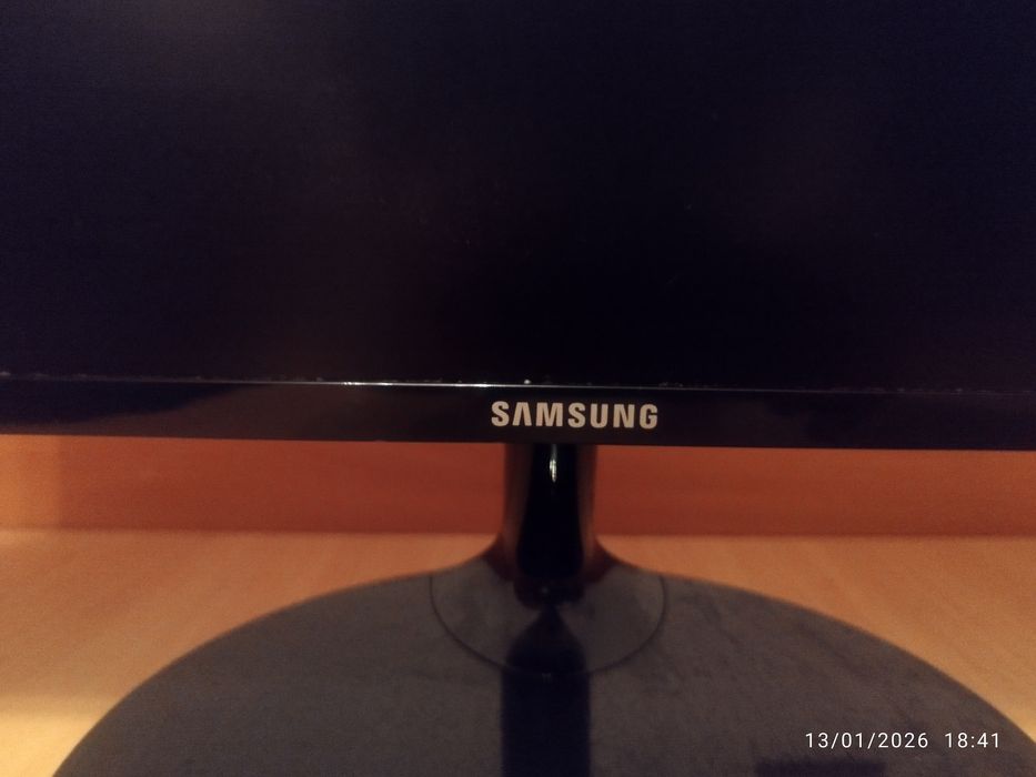 Monitor samsung.439011160685301761