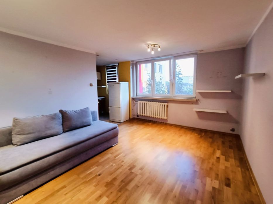 Jasna zadbana kawalerka 30 m² Staropogońska