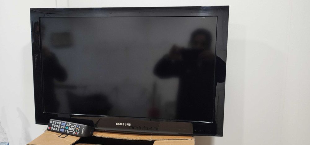 TV Samsung LE 32D400