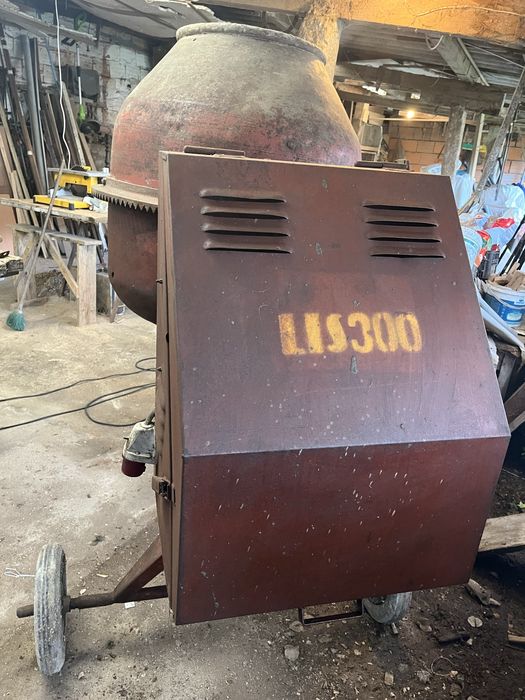Betoneira LIS300
