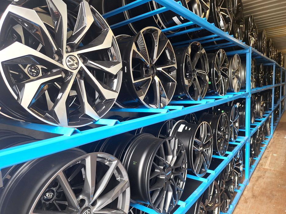 Felgi aluminiowe 5 x 112 R 18 Alufelgi oryginalne Carbon Mercedes AMG