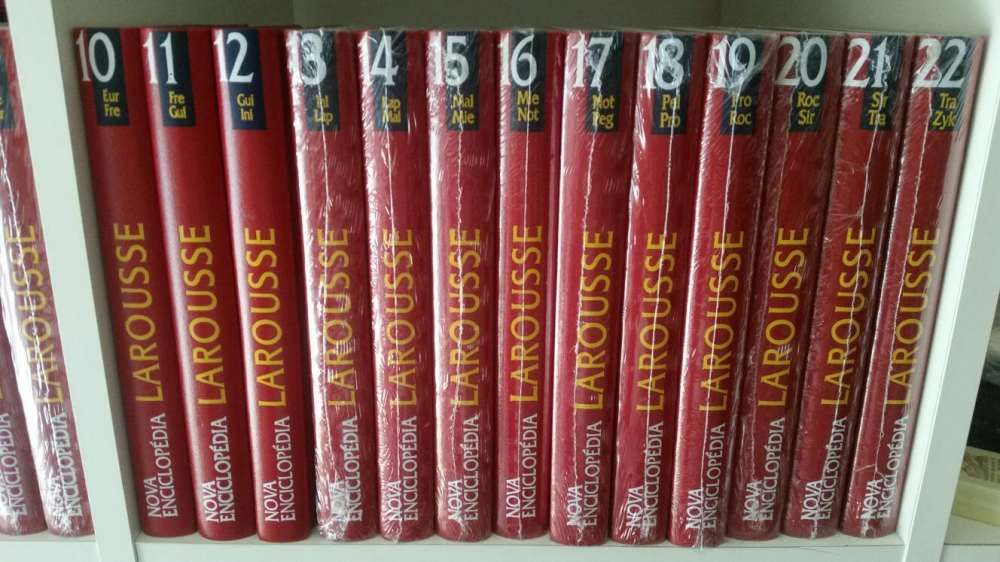 Enciclopédia LAROUSSE