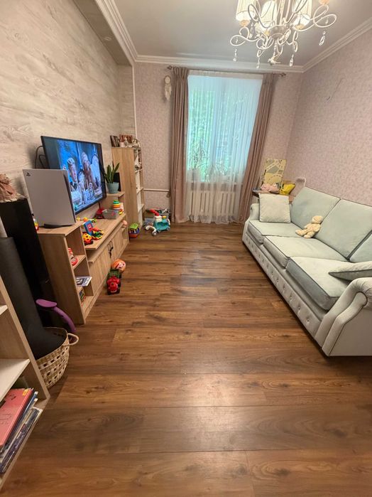 Продам 3 кімнатну квартиру в центрі Одеси / Спиридонівська / Паркомісце/ Сталінка