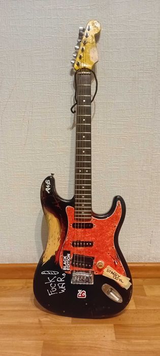 Squier MM sonic stratocaster (handmade relic)