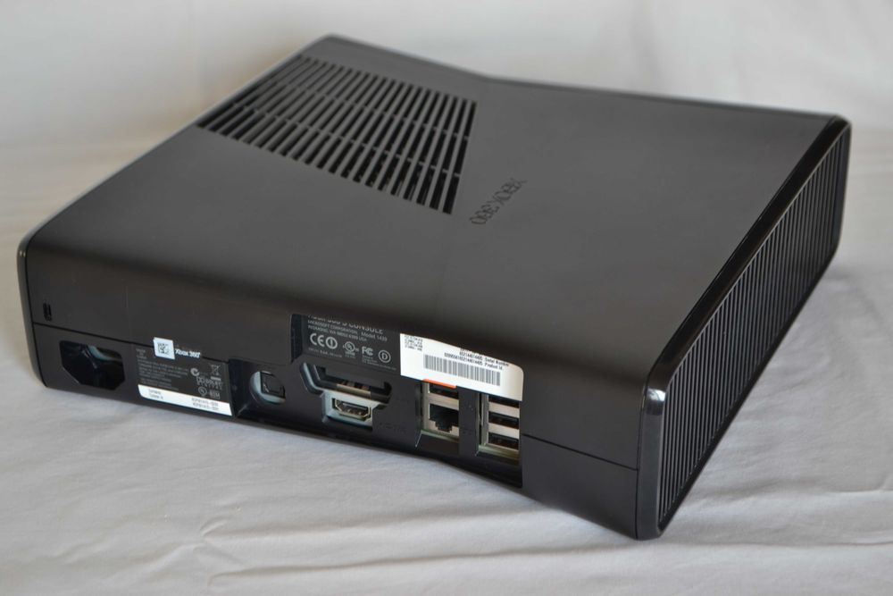 Игровая приставка Xbox360, 500Gb забит играми, обновлена! Идеал
