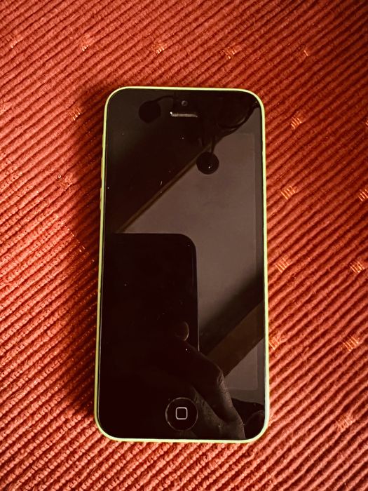 Продам айфон apple 5с в чудовому стані