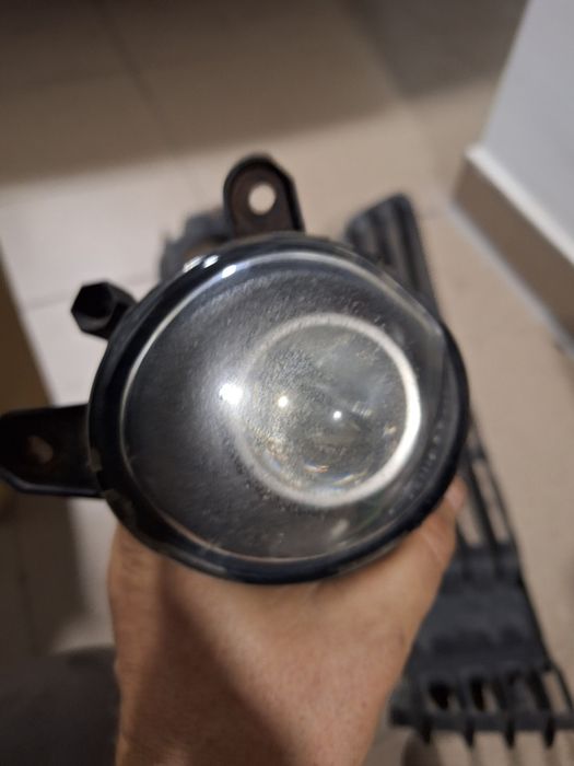 Lampy przednie przeciwmgielne