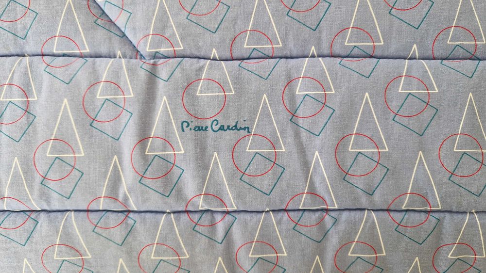 Edredon 2 faces Pierre Cardin 230cm largura x 220 cm comprimento