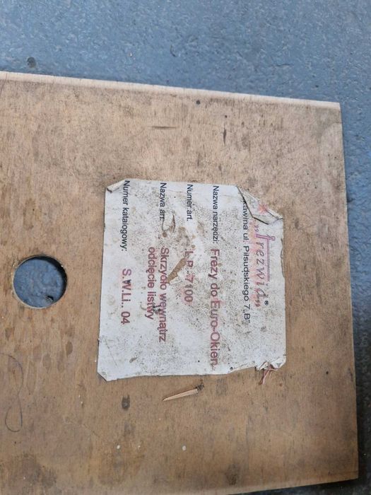 Frezarka do okien, frezy do okien, frezarka dolnowrzecionowa